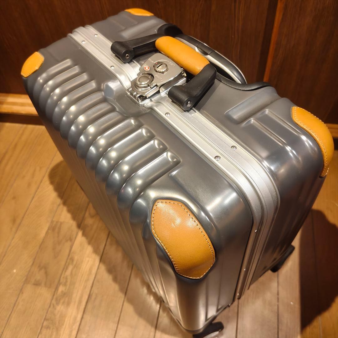 smiledog39様 CARGO ハードキャリー スーツケース 33L