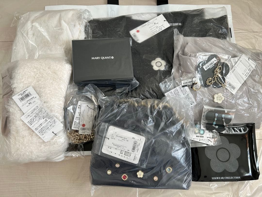 新品MARY QUANT HAPPY BAG