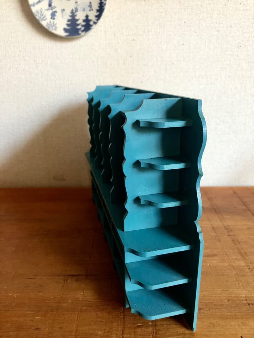 ドイツ　木製の飾り棚　ヴィンテージ　廃盤