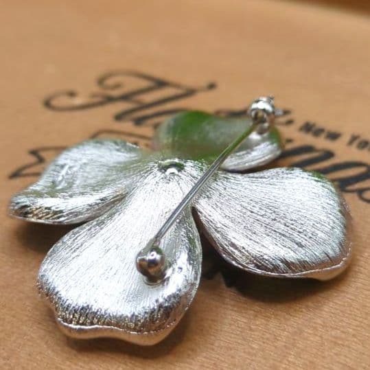 TRIFARI ハナミズキ パープル ヴィンテージ ブローチ トリファリ