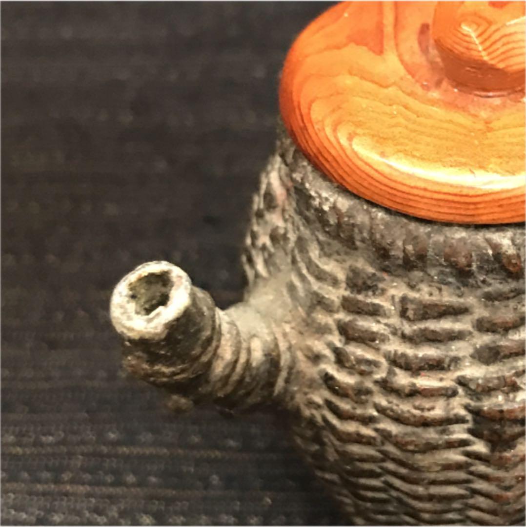 蓋特注？　古銅網籠形水滴