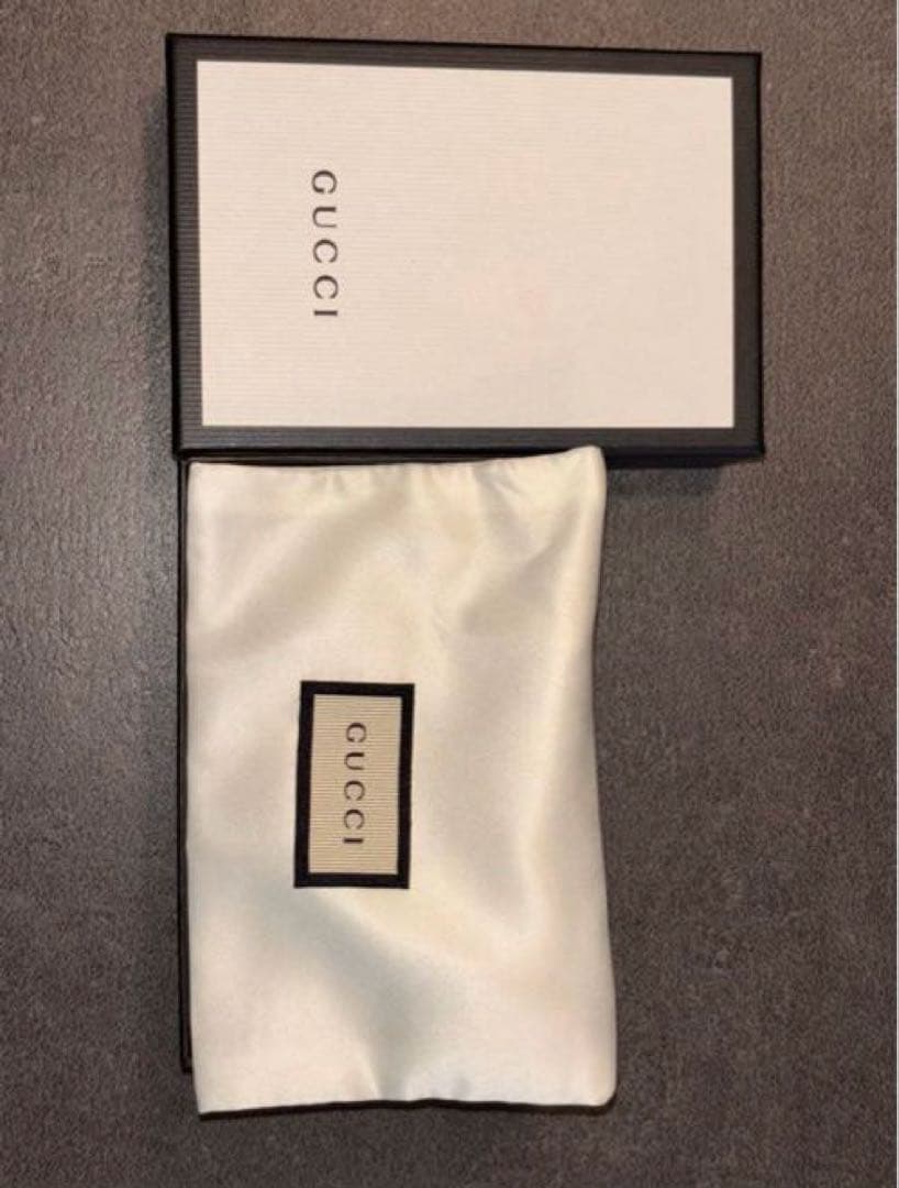 グッチ　リップケース　ストラップ