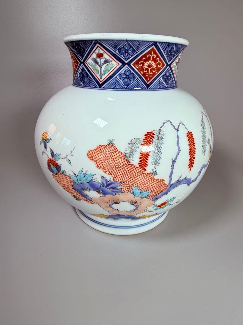 十一代酒井田柿右衛門　渦福　錦花鳥図花瓶　共箱　本物保証　明治～大正時代製