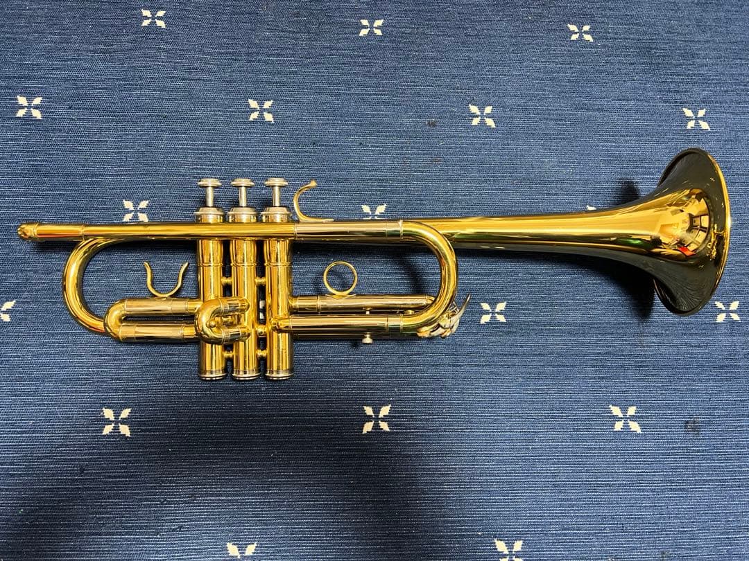 NAONAOさん専用　トランペットC管　ジェイマイケル　マウスピース、ケース付き