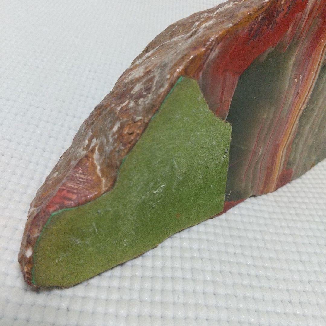 まるで惑星 4.2kg 碧玉? 赤/緑/黄の縞模様が美しい観賞石31cm