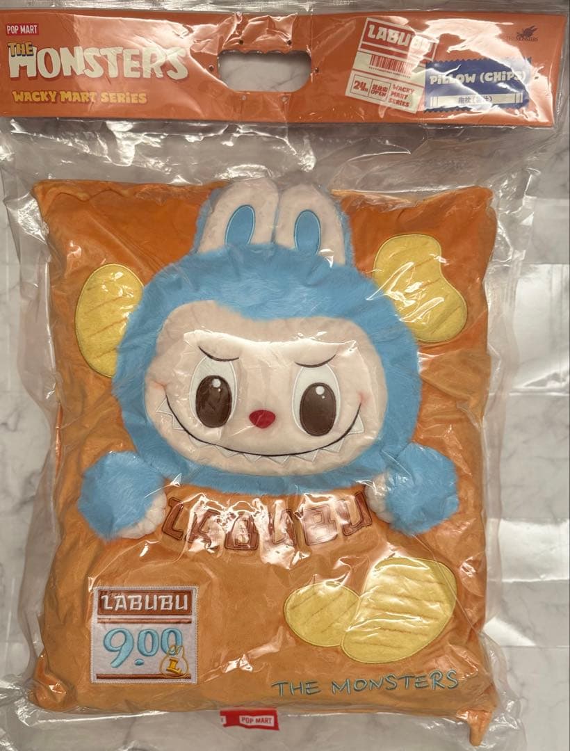 THE MONSTERS ラブブ クッション WACKYMARTSERIES