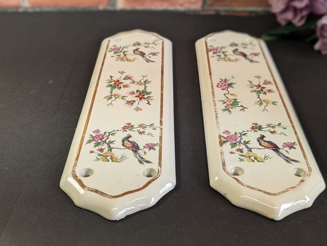 イギリス アンティーク 陶器製 ドアプレート ドア飾り ２枚セット 孔雀