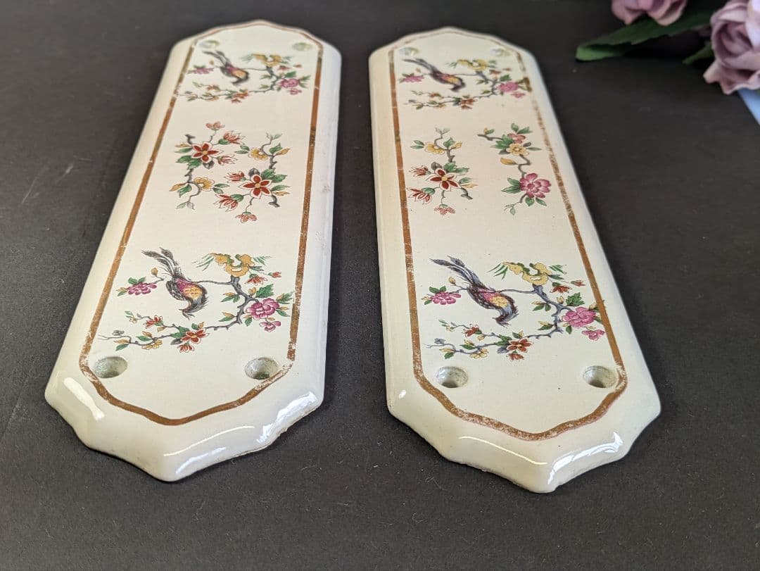 イギリス アンティーク 陶器製 ドアプレート ドア飾り ２枚セット 孔雀