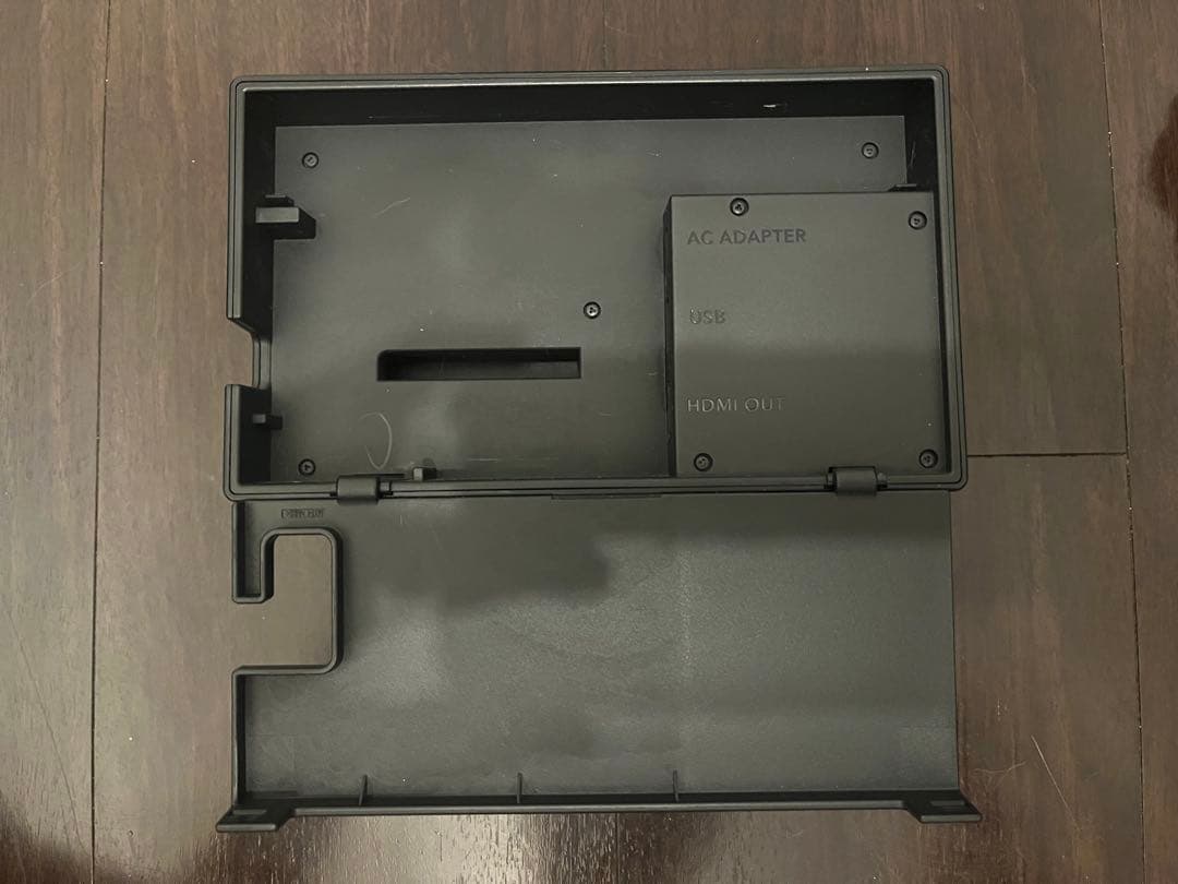 Nintendo Switch 本体 & 純正ジョイコン