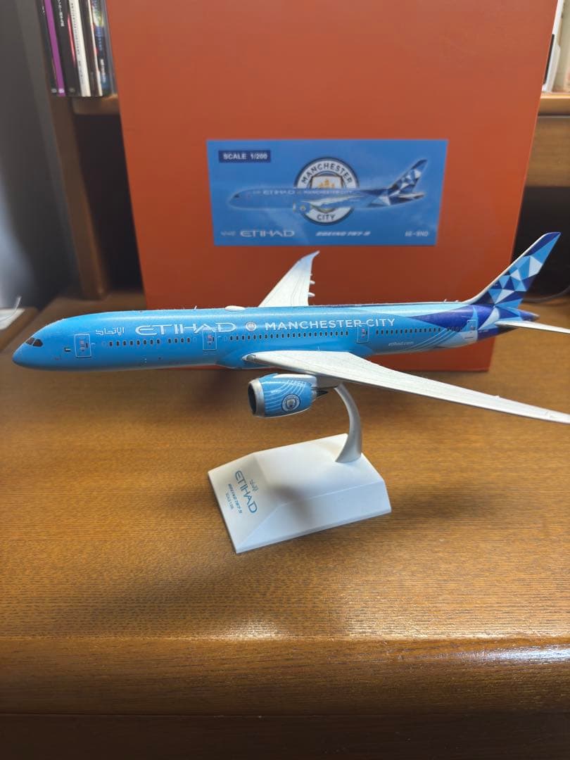 1/200 エティハド航空　ボーイング787-9 マンチェスターシティ特別塗装