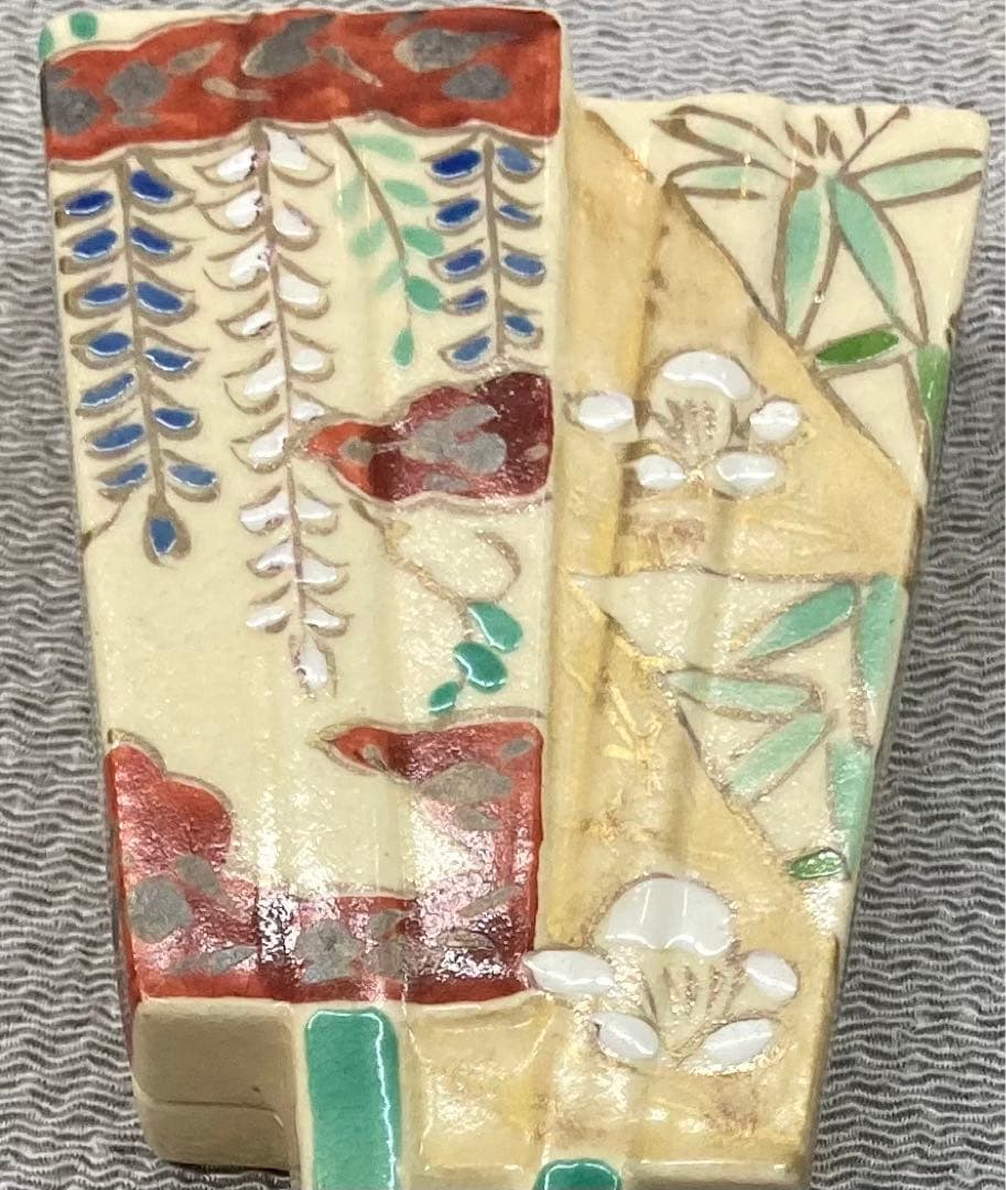 B172s  森里陶楽作　仁清色絵扇形香合　共箱　竹梅藤　音羽山窯　京焼