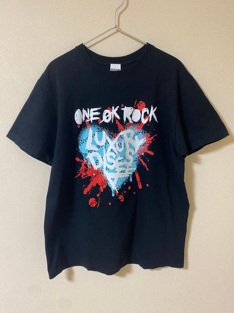 ONE OK ROCKの2023 LUXURY DISEASE 公式グッズ