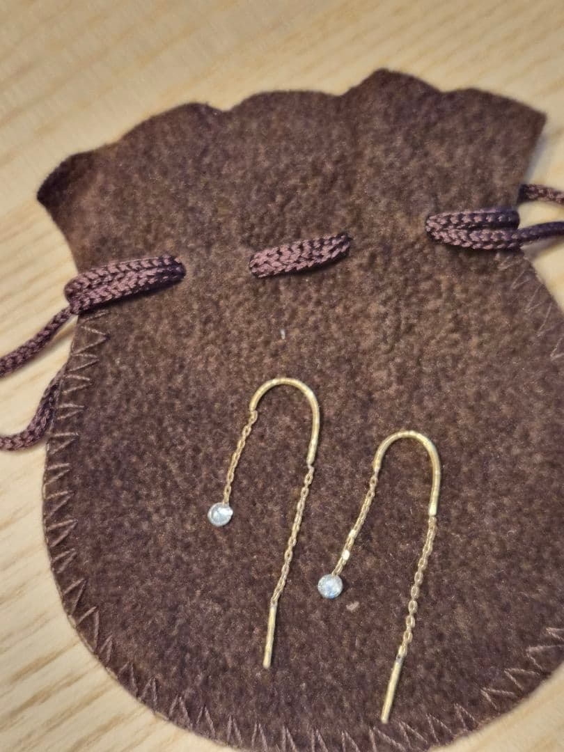 【美品】AHKAH スイングダイヤピアス 18K