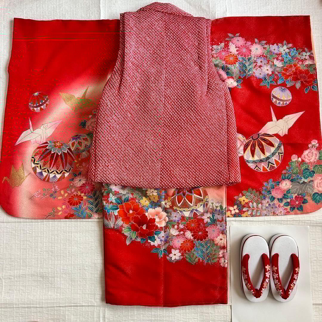七五三 3歳 着物 753 正絹 被布 総絞り 三歳 赤 草履 金糸 花柄 毱