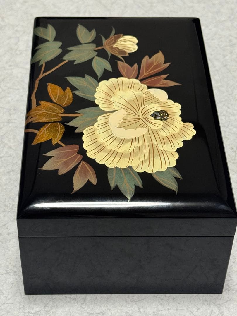 桜々 Sakura sakura 白牡丹 オルゴール付き 宝石箱 漆塗り 鏡付き