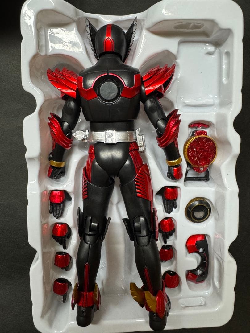 S.H.Figuarts（真骨彫製法）仮面ライダーオーズ タジャドル コンボ