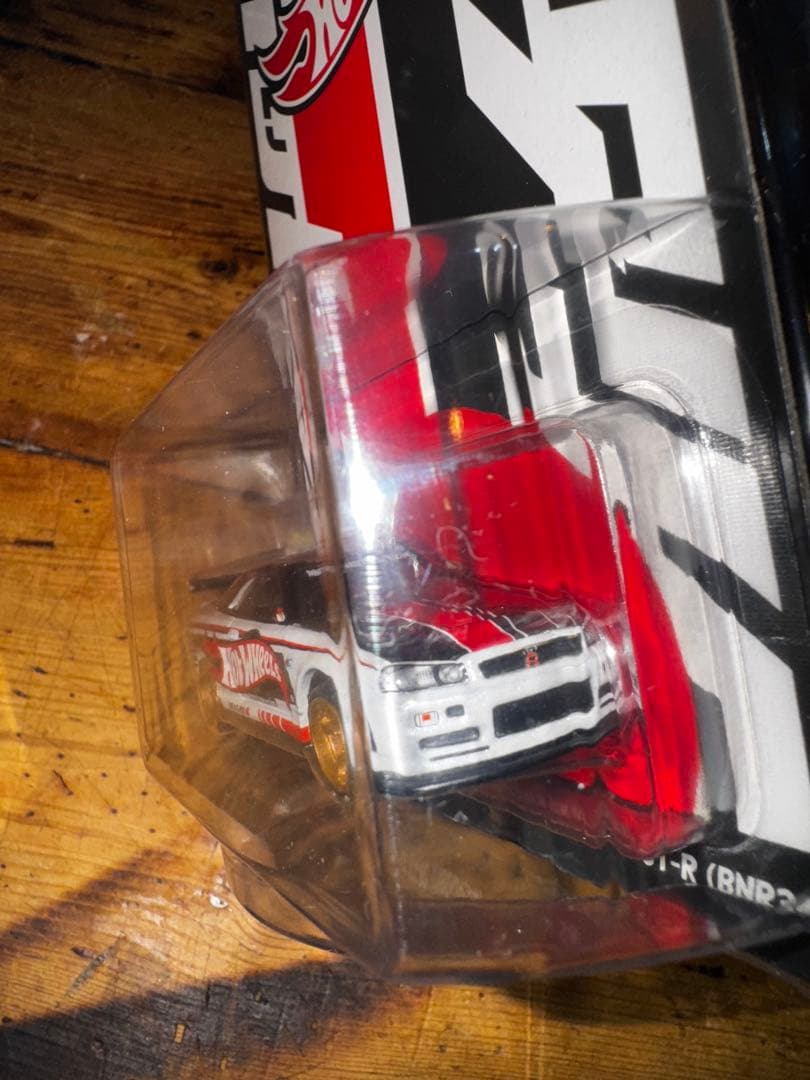 ホットウィール　ジャパンコンベンション　ニッサン　スカイライ　左右2台　未開封