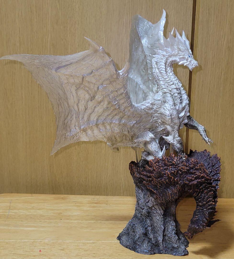 クシャルダオラ（脱皮） フィギュア モンスターハンター クリエイターズモデル