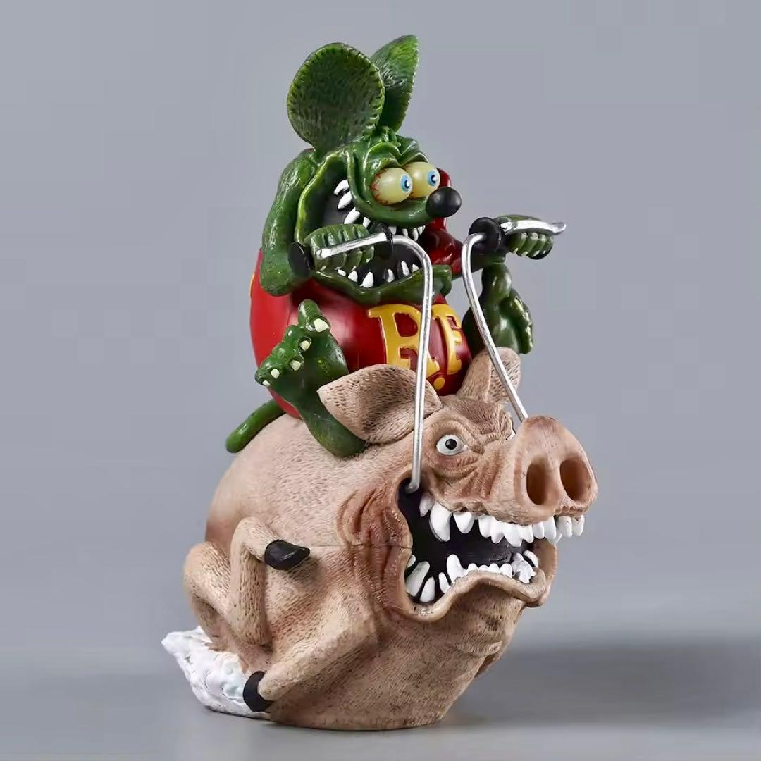 新品 ラットフィンク フィギュア　豚