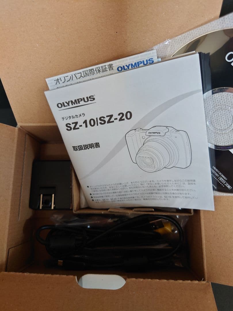 OLYMPUS SZ-10 コンパクトデジタルカメラ