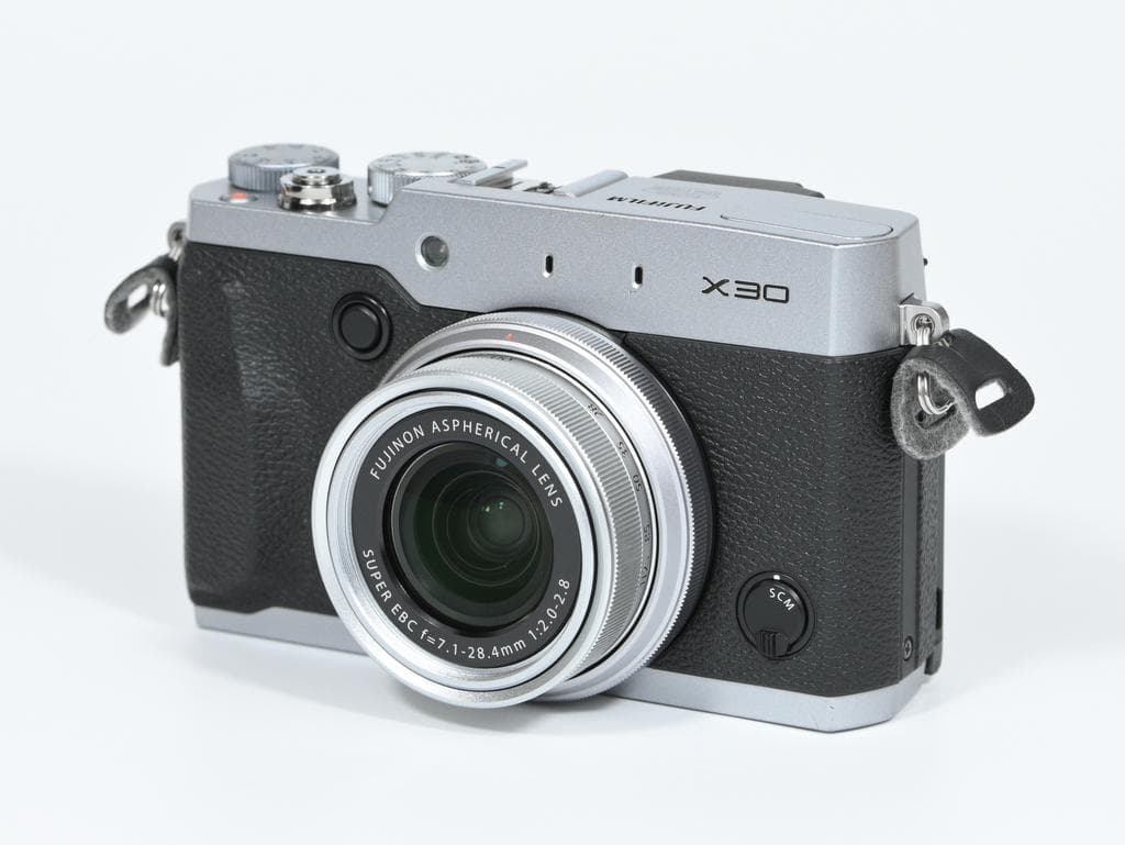 【超美品】 フジフイルム　FUJIFILM X30