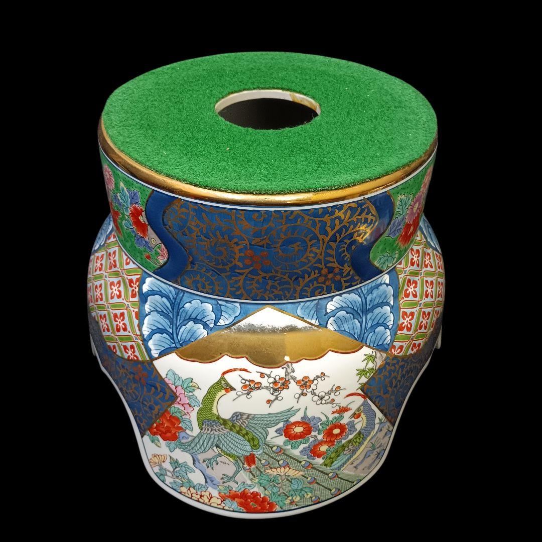 有田焼　勝右衛門　飾壺　染錦　金彩色絵鳥紋　青赤装飾陶器壺 獅子の彫刻付き