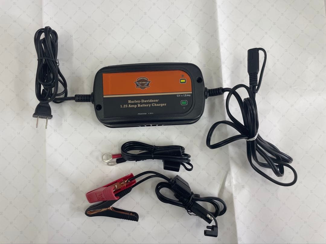 Harley-Davidson ポータブルバッテリー充電器　12Ｖ5 Amp