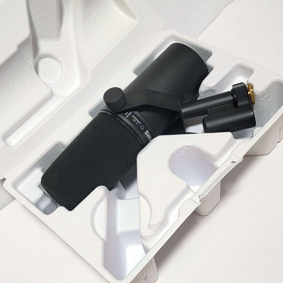 Shure SM7B ダイナミックマイク(マイクアームスタンド＋ケーブル付き)