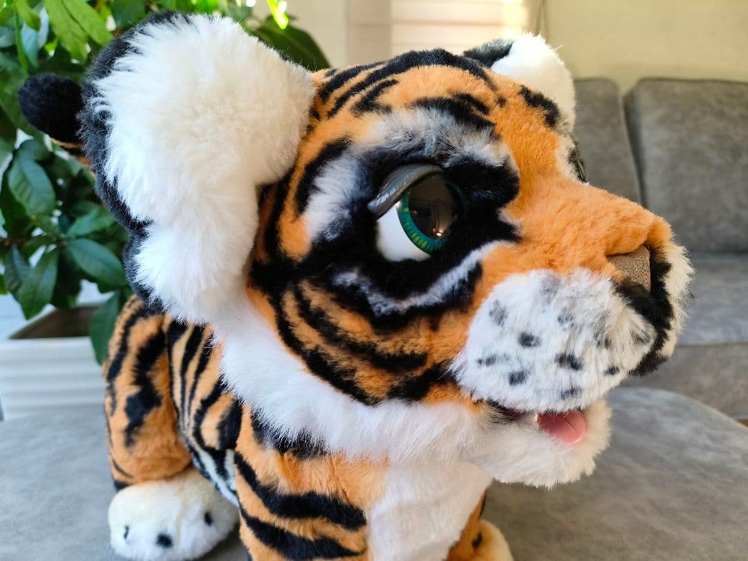 美品　電動　ファーリアル　ロアーリングタイガー