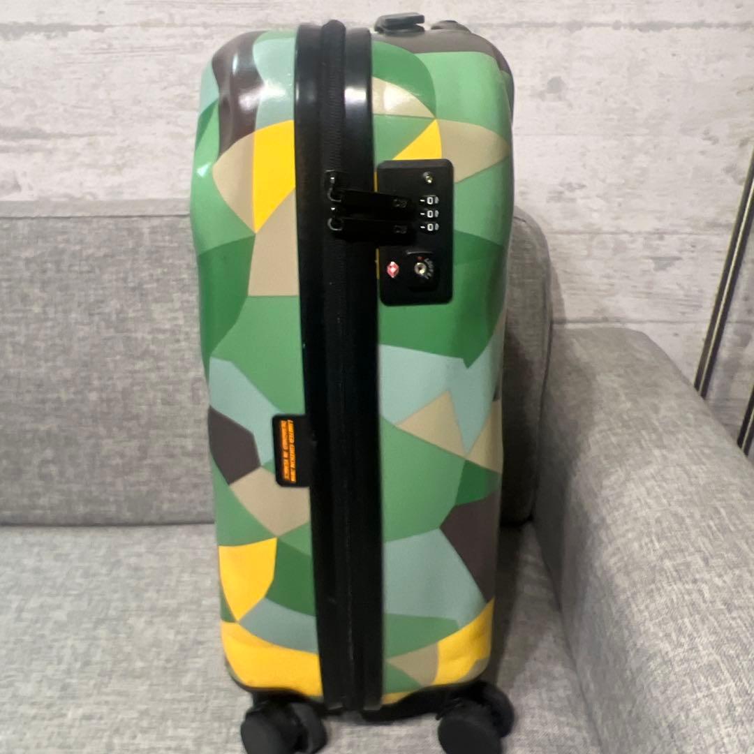 週末限定クラッシュバゲージ 40L　カモ柄　キャリーケース　スーツケース　限定品