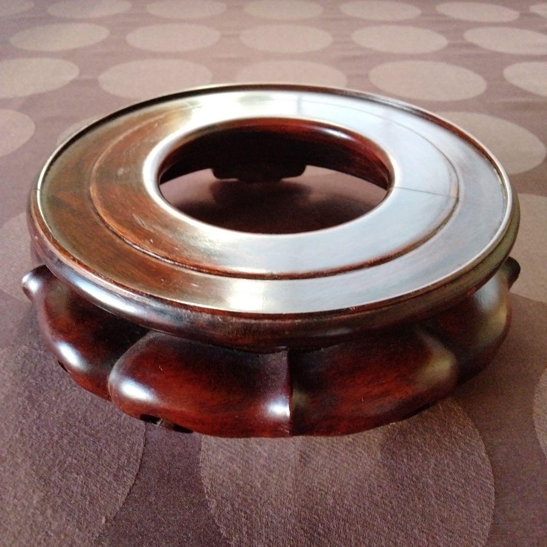 陶磁器大器を乗せる安定した鑑賞台蓮華台座最高級天然唐木細工精製高級感のあるもの