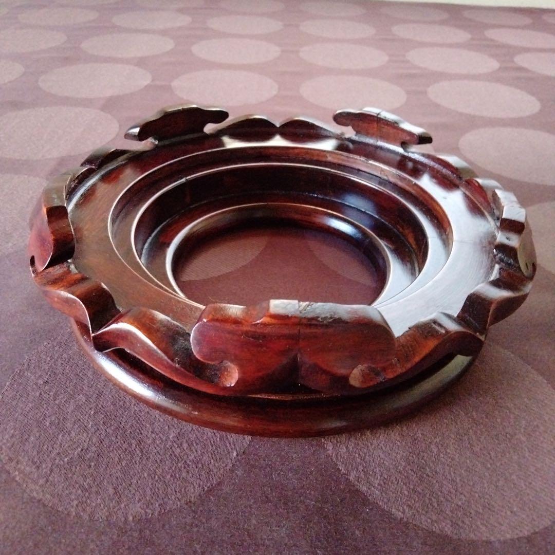 陶磁器大器を乗せる安定した鑑賞台蓮華台座最高級天然唐木細工精製高級感のあるもの