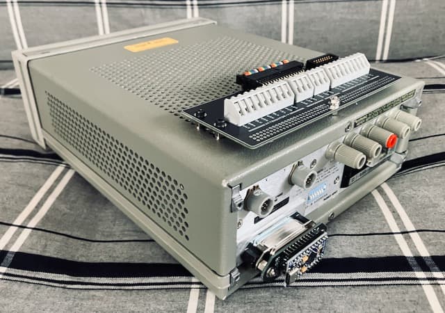 HP/Agilent 11713A アッテネータ/スイッチ・ドライバ