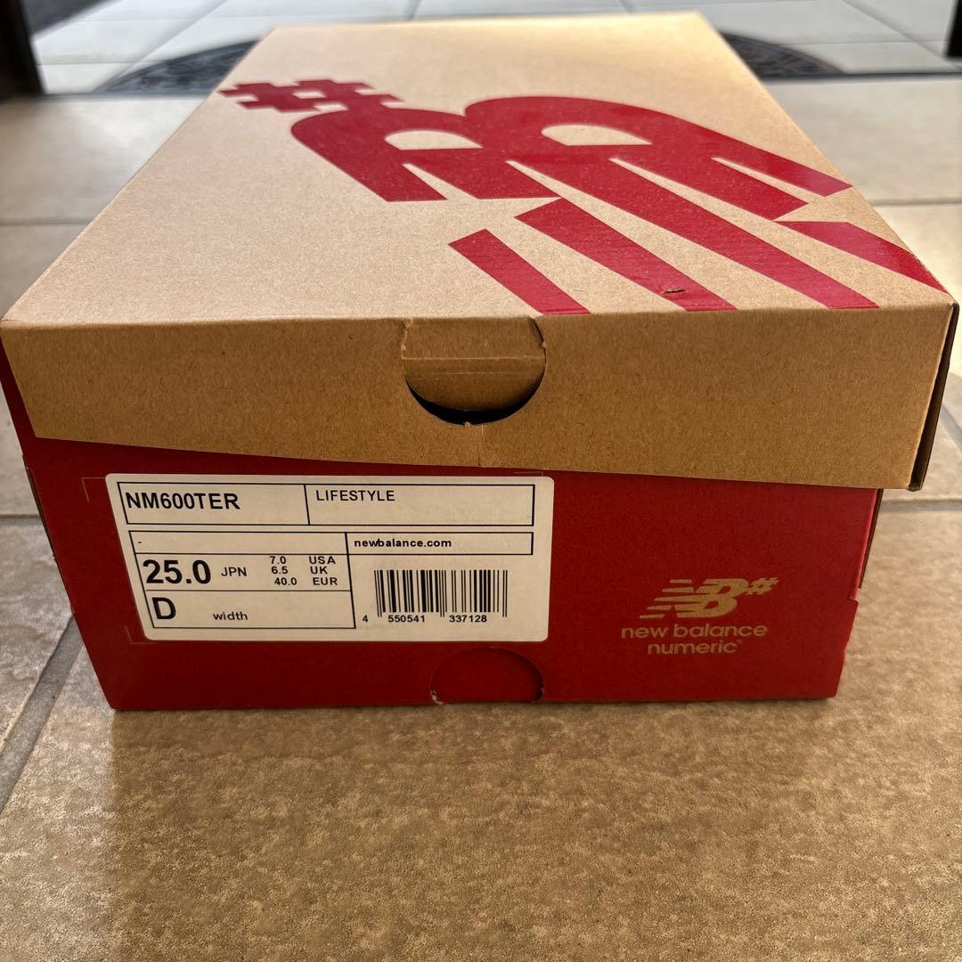 スケートボード new balance numeric tom knox 600 25cm