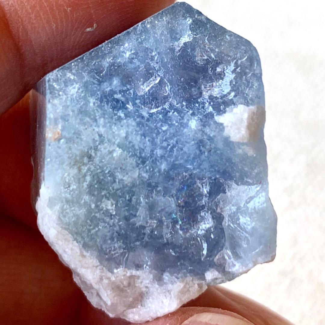 バイカラーベリル原石15/青紫み多め穴あき