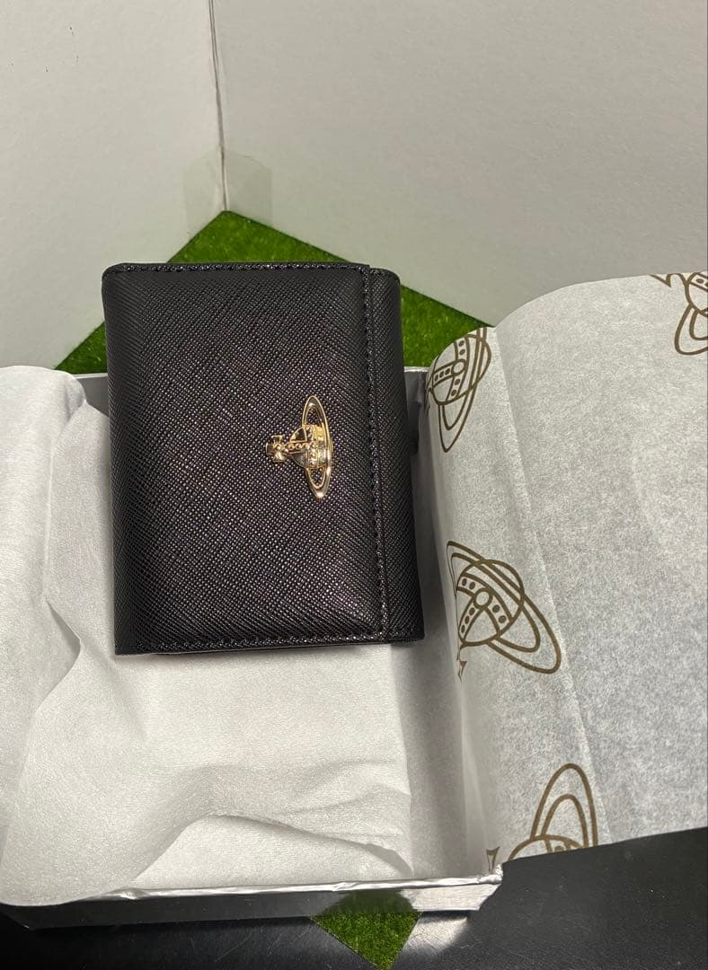 【新品】Vivienne Westwood 折財布 黒 シンプル がま口 定番