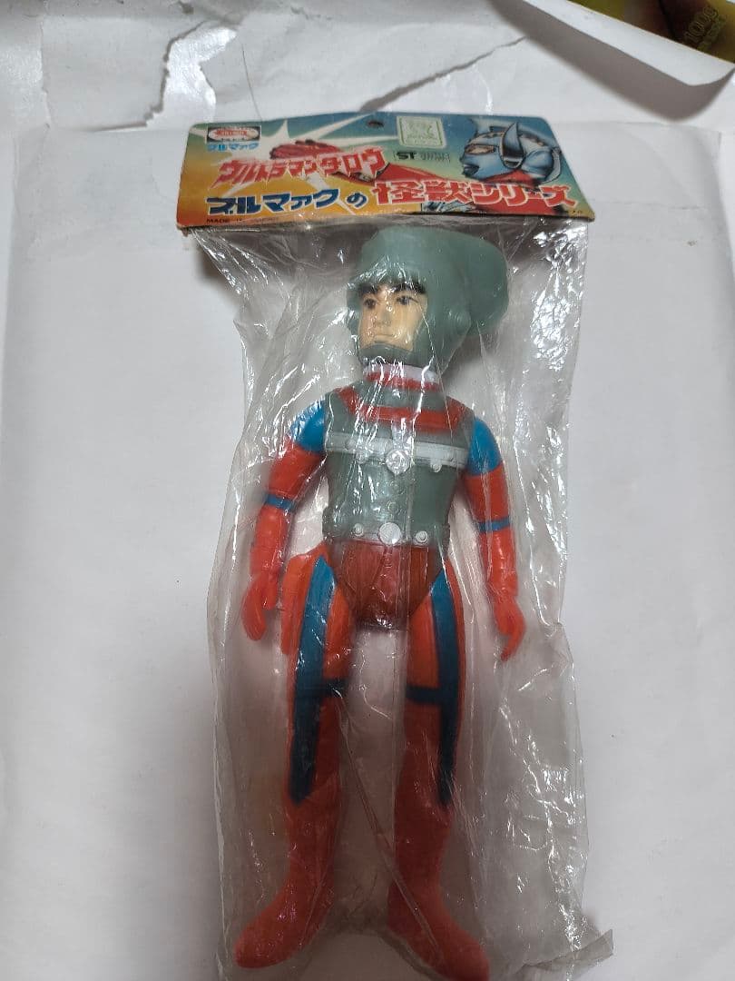 ウルトラマンタローブルマァクの怪獣シリーズZAT隊員東光太郎役篠田三郎サイン入り