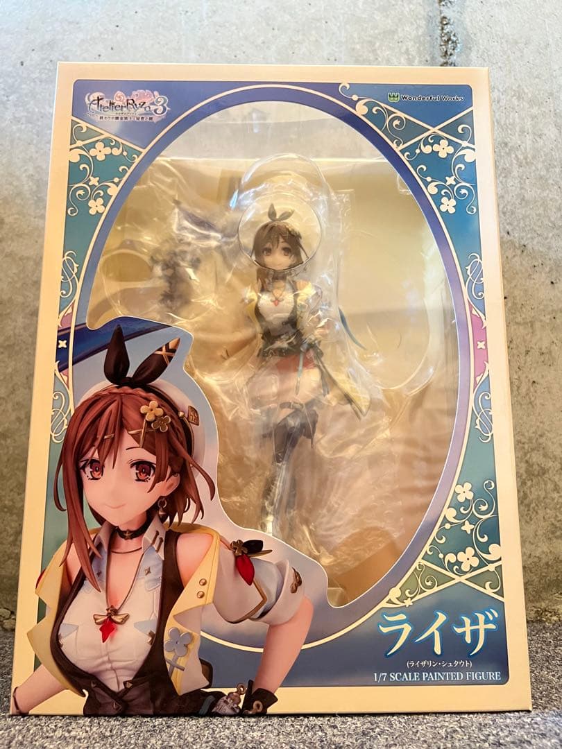 ライザ 1/7スケール塗装済みフィギュア