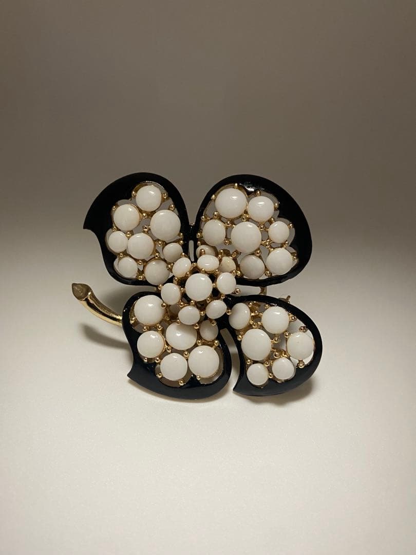 lotuscloud 2489⭐️TRIFARI トリファリ ブローチ ビンテージ