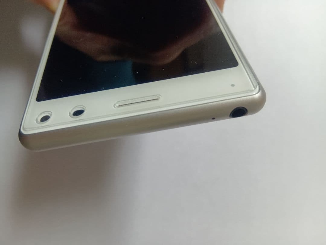 SONY Xperia8 lite SIMフリー