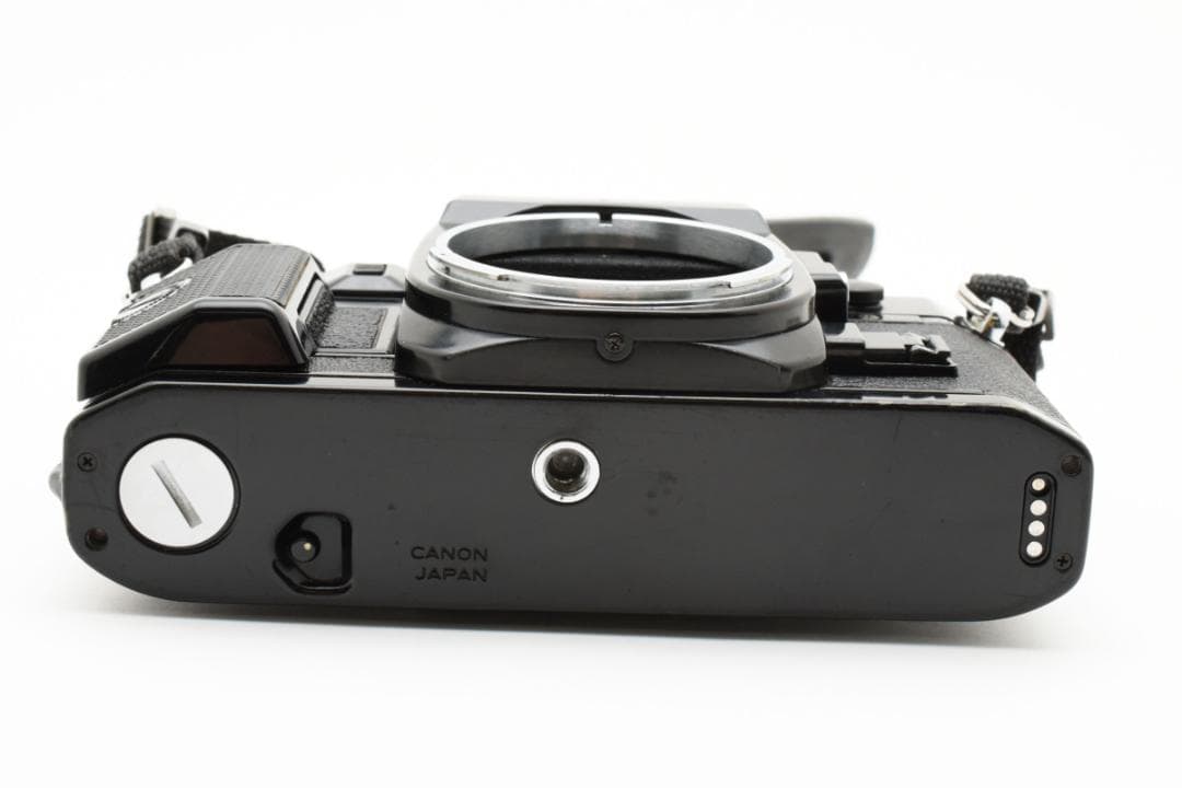 美品 CANON A-1 ブラック フィルムカメラ モルト新品交換済 M382