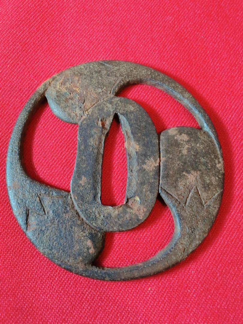 鍔 無銘 茄子図 三つ巴 鉄鐔 拵 日本刀 刀装具 骨董 古美術 江戸時代