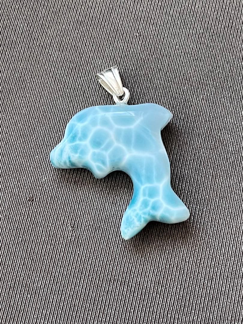 天然石☆高品質！ラリマーイルカ型☆濃いブルー＆ラリマーらしい模様＆形が美しい！