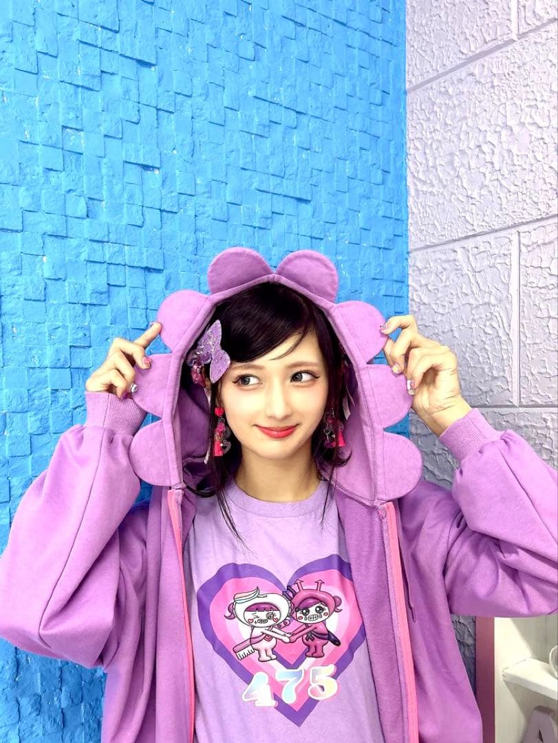 しなこ　パーカー　シュシュ