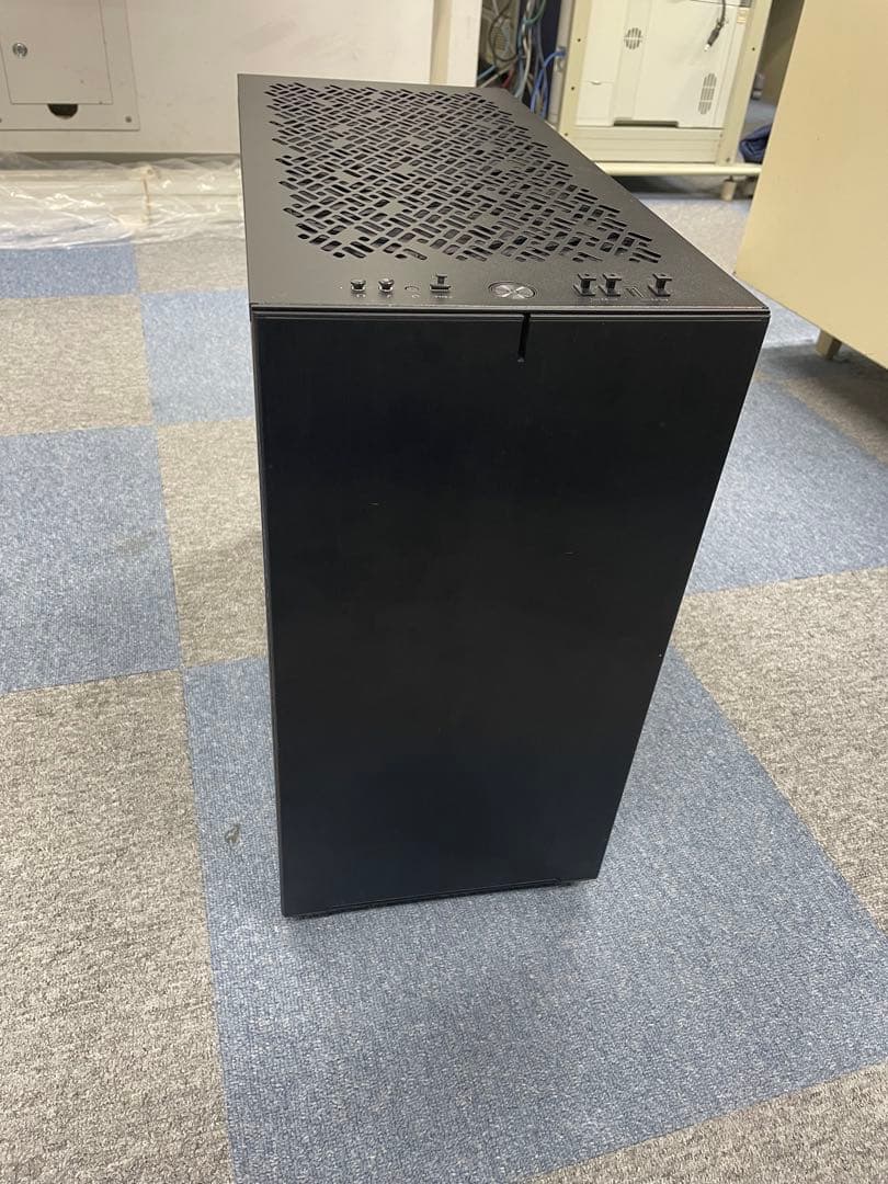 pcケース　fractal define7 (箱あり)