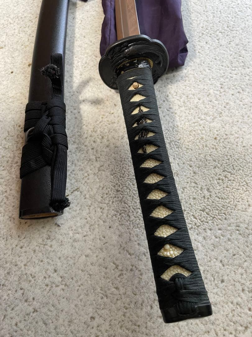 居合い練習刀 黒石目鞘 本鮫柄 美術刀 模造刀