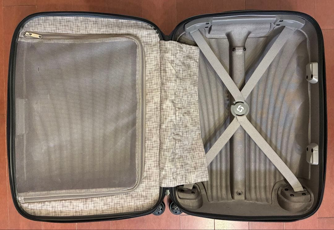 サムソナイト コスモライト 36L 黒 機内持込可