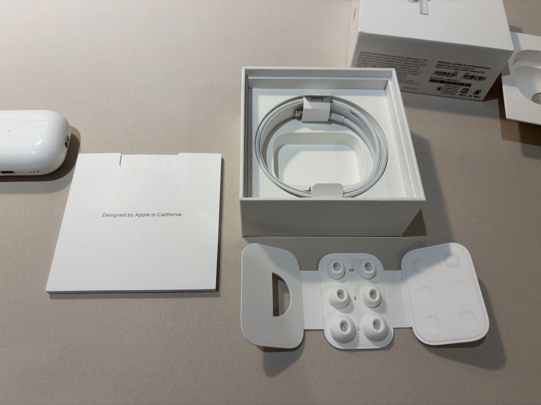 AirPods Pro 2 本体 充電ケース付き ホワイト