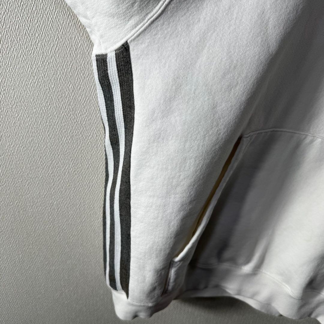 カ*ト様 超肉厚‼️おすすめ‼️90s old adidas センターロゴ 刺繍