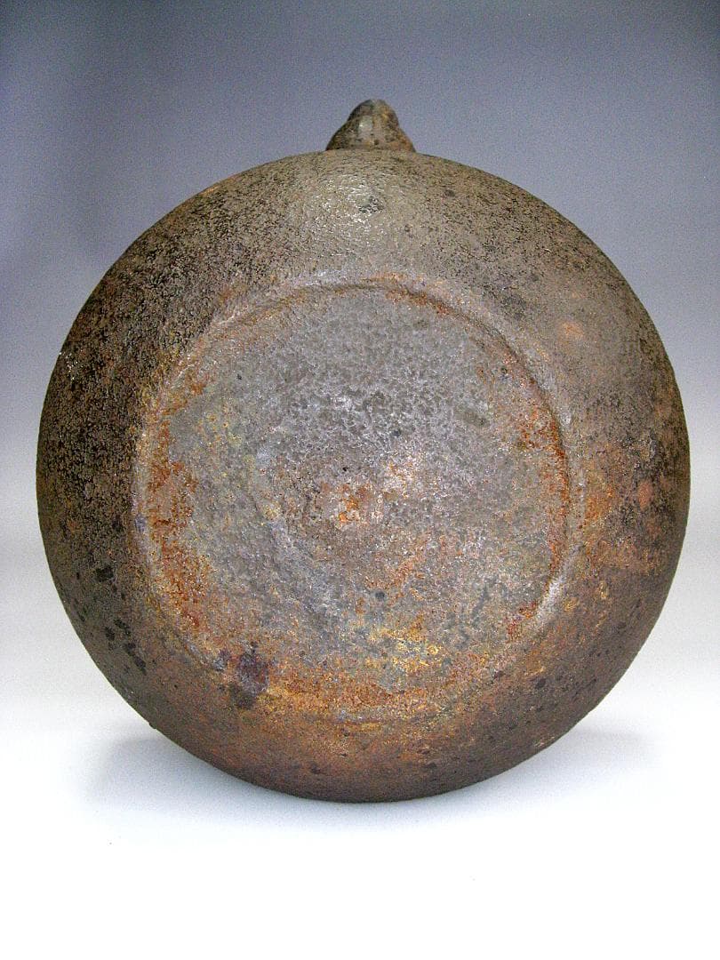 #北野宗三郎 #独楽形 #鉄瓶 #取手銀象嵌 #共箱 #彫刻 茶注 #水注 小振